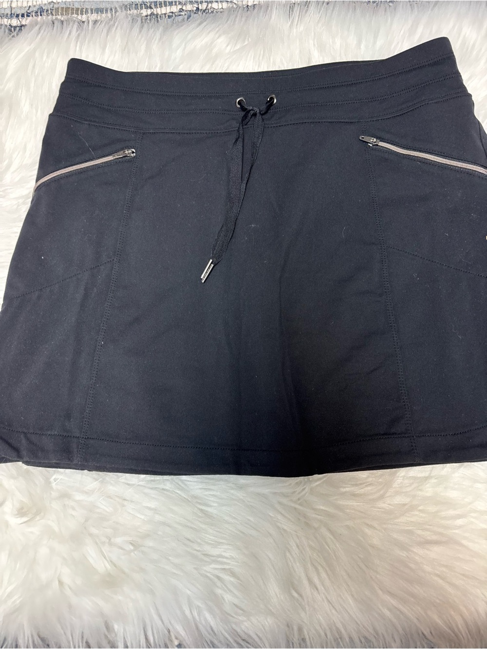 * | Athleta | skirt. Size M.